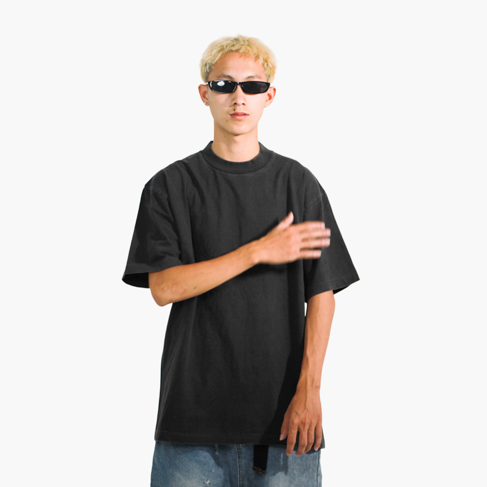 รูปคนใส่เสื้อจริง SAVAGE OVERSIZE ภาพที่ 131
